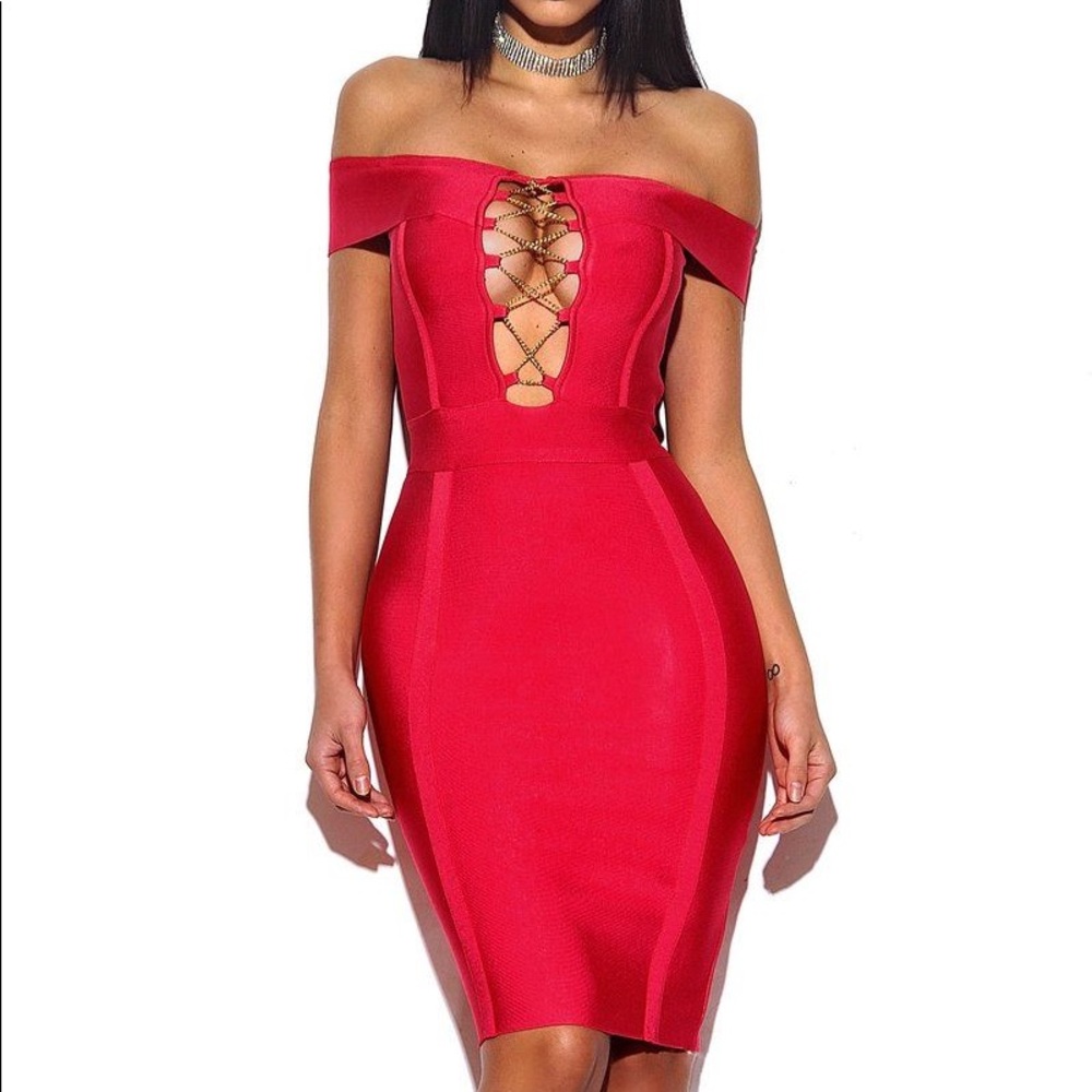 Gold Chain Detail Ruby Pink Off Shoulder Bandage